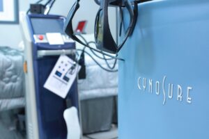 皮膚科監修のコスメブランドはどれが人気ですか？